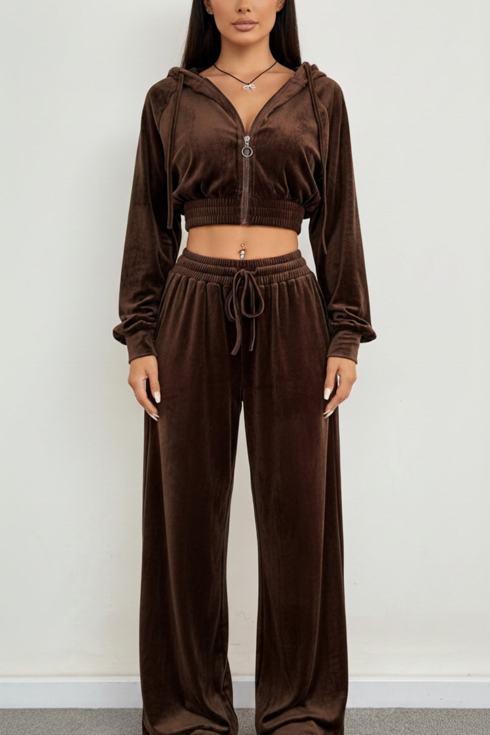 Welurowy Komplet Dresowy z Rozpinaną Bluzą z Kapturem | Szerokie Spodnie z Wysokim Stanem | Komfortowy Styl | Nowoczesny Look