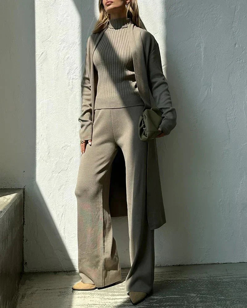 Serelva | legancki komplet z płaszczem golfem i spodniami